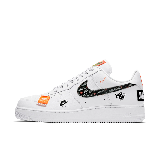 Nike Air Force 1 LV8