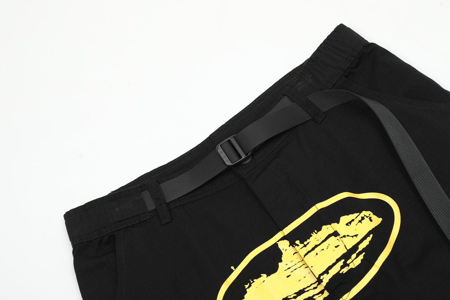 Corteiz Guerillaz Cargo Shorts 'black-yellow'