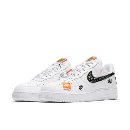 Nike Air Force 1 LV8