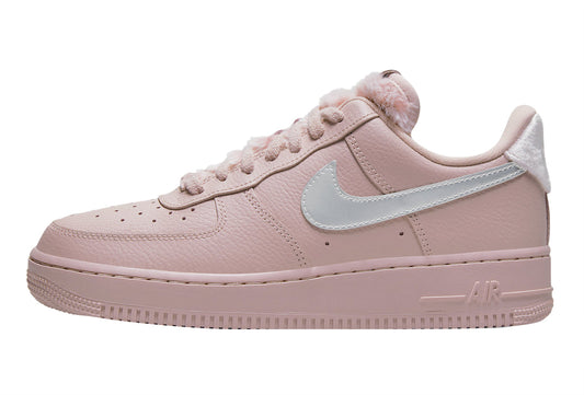 Nike Air Force 1 LV8